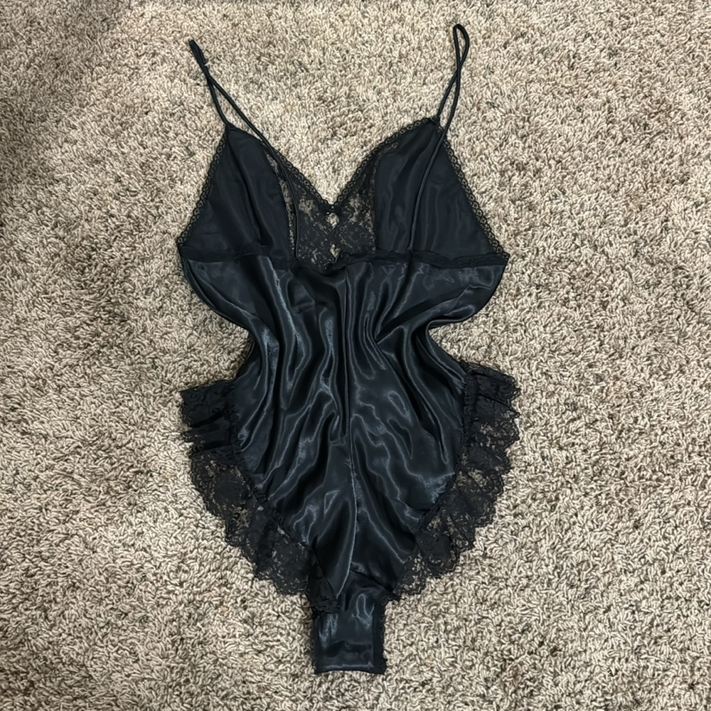 Vintage 90’s Black Satin & Lace Bodysuit Made in USA - Picture 7 of 9